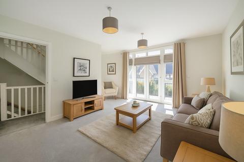 3 bedroom townhouse for sale, Pentire Place, Farnham, GU10