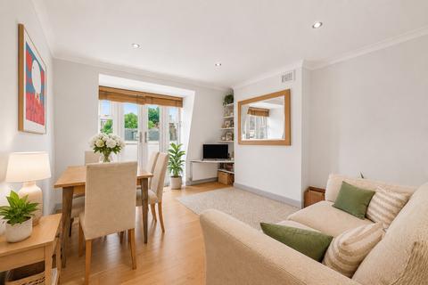 Eardley Crescent, London