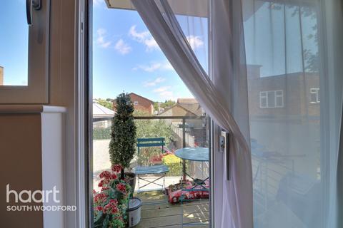 undefined, High Road, Loughton