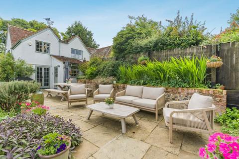 undefined, Church Hill, Ellesborough Road, Butlers Cross