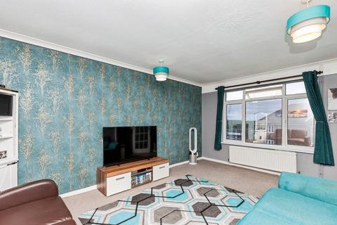 2 bedroom flat for sale, Downland Place, Crawley, West Sussex, RH11