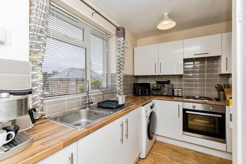2 bedroom flat for sale, Downland Place, Crawley, West Sussex, RH11
