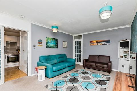 2 bedroom flat for sale, Downland Place, Crawley, West Sussex, RH11