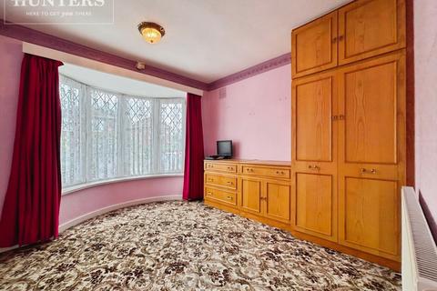 2 bedroom detached bungalow for sale, Darton Street, Barnsley