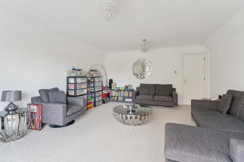 2 bedroom apartment for sale, Flat  High Oaks, Northwood HA6