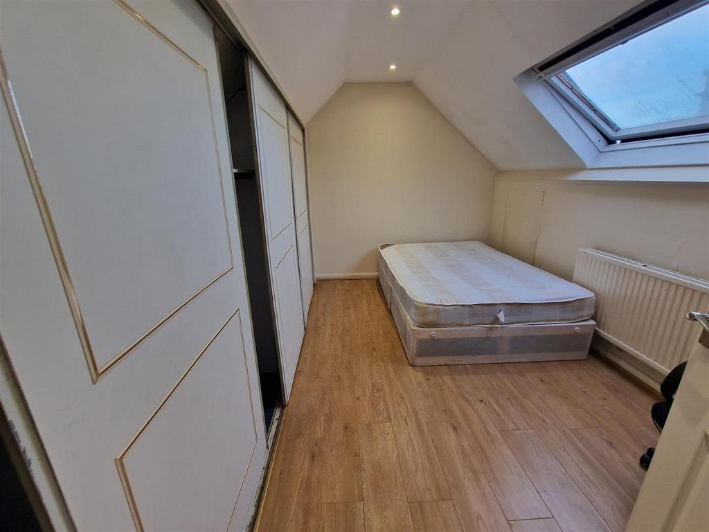 Apartment in London, The Hyde, Hendon Central - More