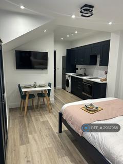 1 bedroom in a house share to rent, High Street, Rushden, NN10