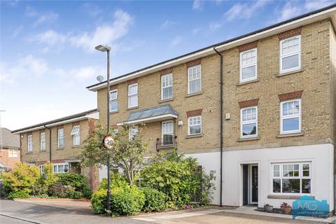 Osier Crescent, London, N10