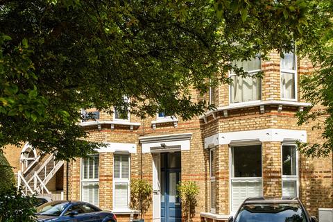 The Avenue, Surbiton