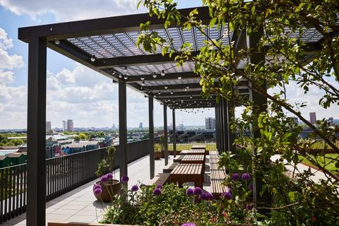 Studio for sale, Surrey Quays Road, London SE16