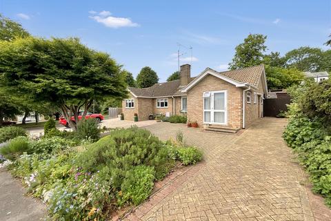 2 bedroom bungalow for sale, Tinglesfield, Stratton, Cirencester