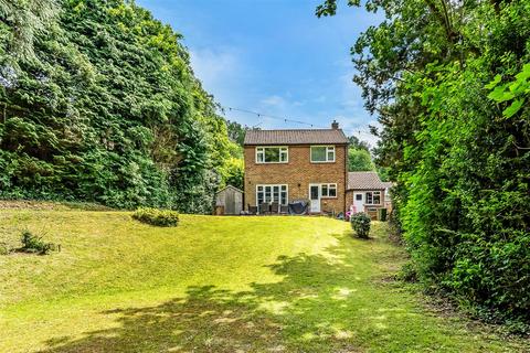 3 bedroom detached house for sale, Woodland Rise, Oxted