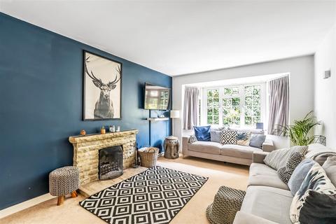 3 bedroom detached house for sale, Woodland Rise, Oxted