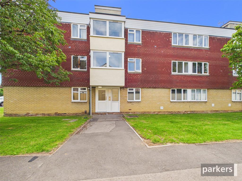 Langdale Gardens, Reading RG6, Reading