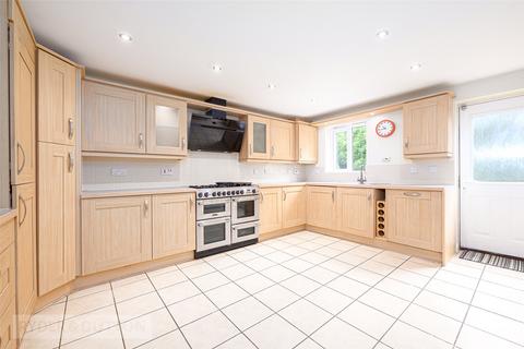 4 bedroom end of terrace house for sale, Birchwood Close, Lindley, Huddersfield, West Yorkshire, HD3