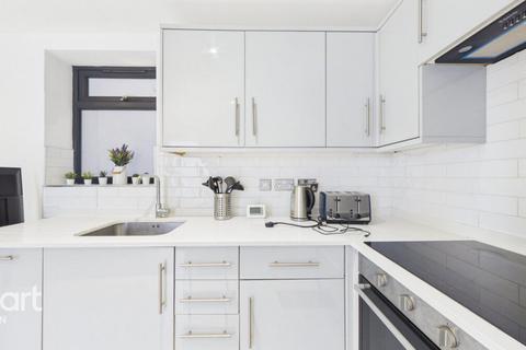 1 bedroom flat for sale, East Street, EPSOM