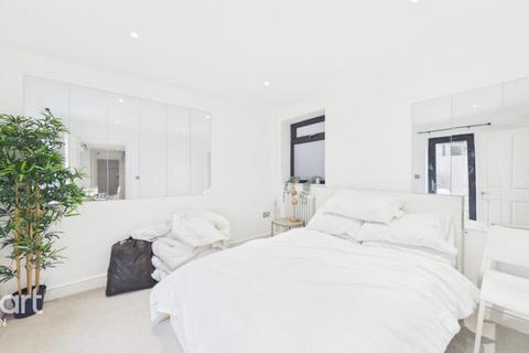 1 bedroom flat for sale, East Street, EPSOM