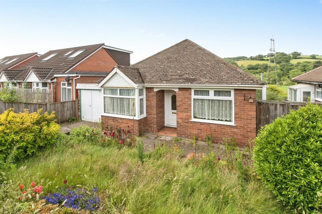2 bedroom detached bungalow for sale