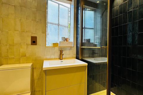 undefined, Martlett Court, Covent Garden, WC2B