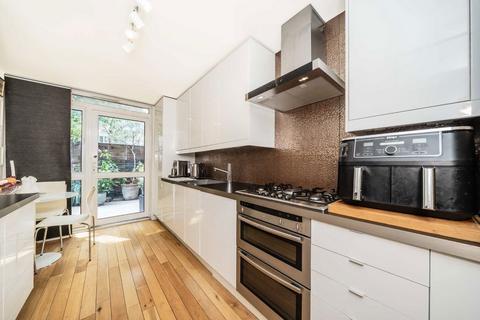 2 bedroom flat for sale, Coopers Lane, London NW1