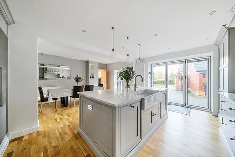 5 bedroom detached house for sale, London Road, Headbourne Worthy, Winchester, Hampshire, SO23
