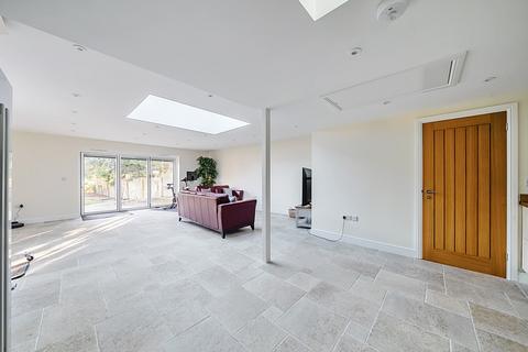 5 bedroom detached house for sale, London Road, Headbourne Worthy, Winchester, Hampshire, SO23