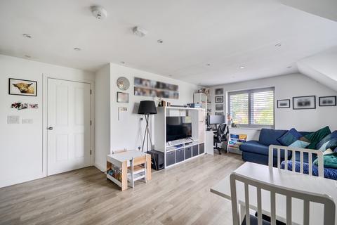 2 bedroom apartment for sale, Ceres Crescent, Epsom