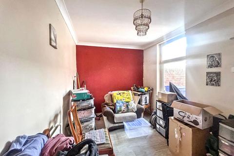 2 bedroom terraced house for sale, Gladstone Street, Blyth, Northumberland, NE24 1HX