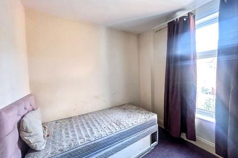 2 bedroom terraced house for sale, Gladstone Street, Blyth, Northumberland, NE24 1HX