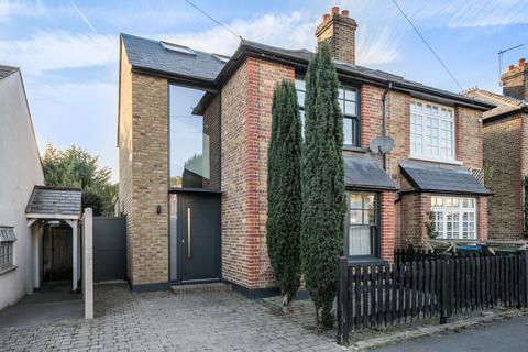 Coverts Road, Claygate, KT10