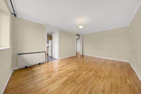 2 bedroom flat for sale, Millhaven Close, Chadwell Heath, RM6