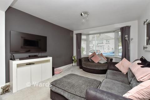 4 bedroom semi-detached house for sale, Vincent Road, Sittingbourne ME10
