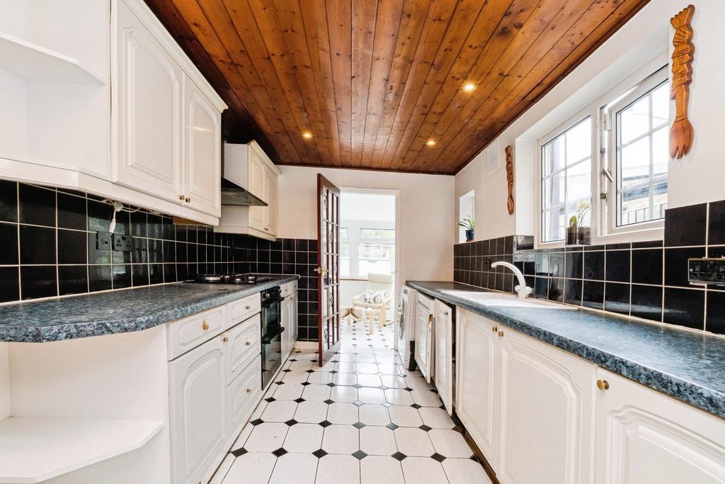 House in London, Cann Hall, Leytonstone - More