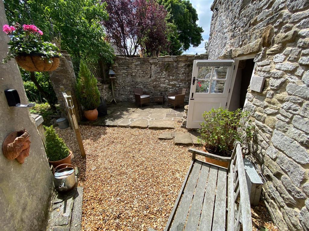 Annexe garden