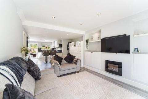 2 bedroom end of terrace house for sale, Beechen Lane, Lower Kingswood KT20