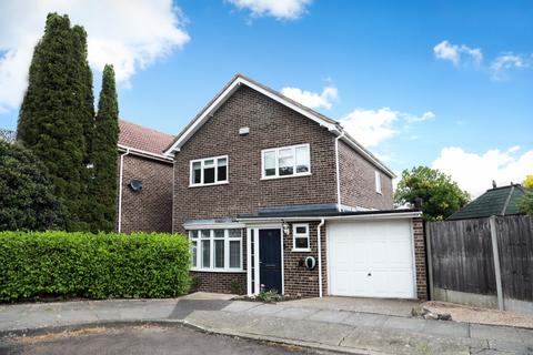 Monterey Close, Joydens Wood, Bexley, Kent, DA5