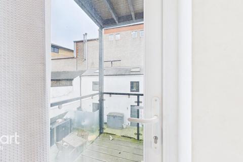 1 bedroom flat for sale, East Street, EPSOM