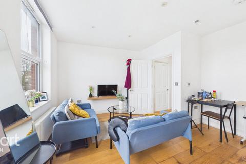 1 bedroom flat for sale, East Street, EPSOM