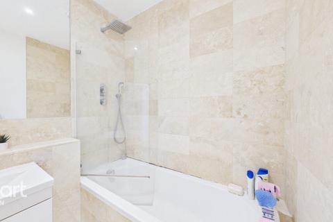 1 bedroom flat for sale, East Street, EPSOM