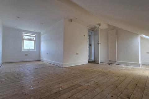 4 bedroom terraced house for sale, Sibley Grove, Manor Park, E12 6SF