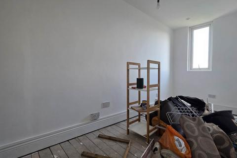 4 bedroom terraced house for sale, Sibley Grove, Manor Park, E12 6SF