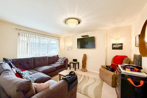 4 bedroom semi-detached house for sale, High Croft Close, Dukinfield, SK16 5HU, Dukinfield, SK16