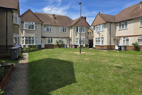 Chestnut Avenue, Wembley
