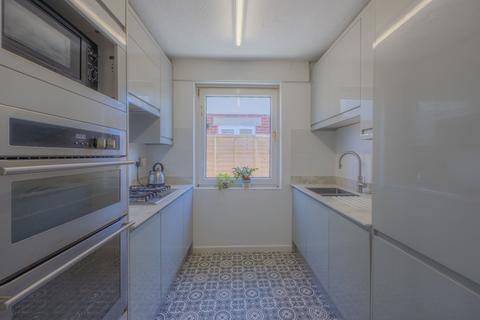 3 bedroom semi-detached house for sale, 26 Lansdowne Road, Taunton