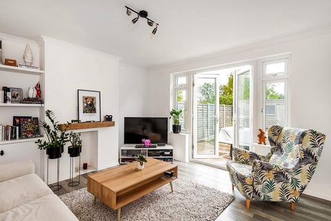 2 bedroom ground floor maisonette for sale, Belvedere Road, Bexleyheath, DA7