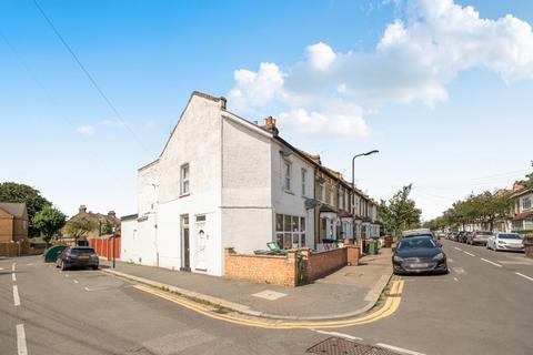 2 bedroom apartment for sale, Oakdale Road, Leytonstone, E11