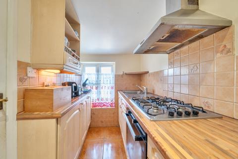2 bedroom apartment for sale, Oakdale Road, Leytonstone, E11