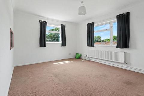 undefined, Yarmouth Road, Stevenage SG1