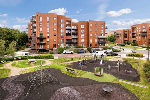 2 bedroom flat for sale, Furners Close, Erith, DA8