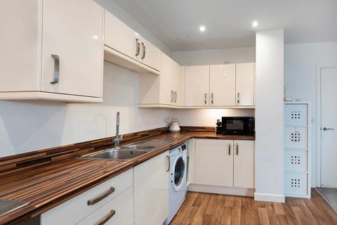 2 bedroom flat for sale, Furners Close, Erith, DA8